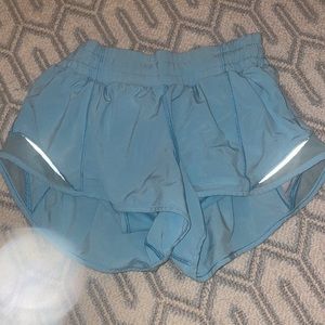 SUPER RARE LuluLemon Hotty Hot Shorts 2.5”